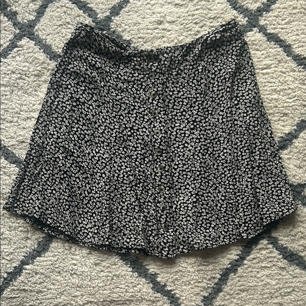 American Eagle Outfitters Black and White Patterned Skirt